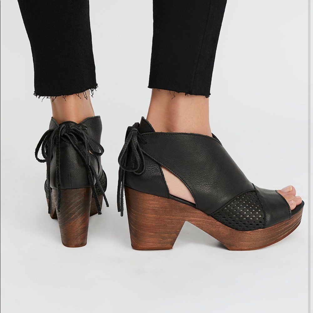 Free People Revolver Clog-Black
